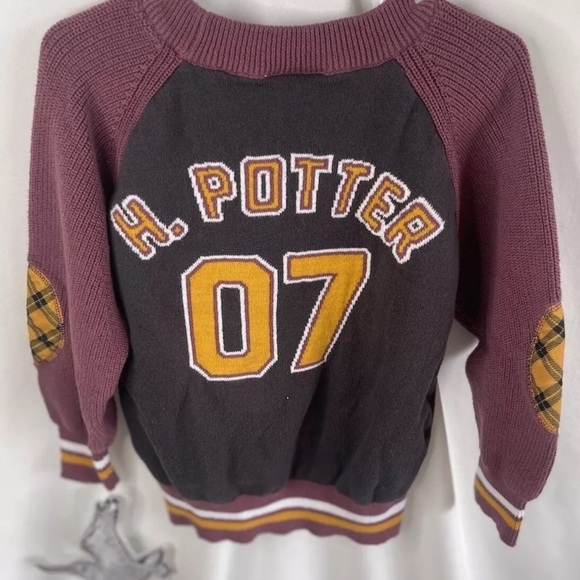 NEW w/Tags Warner Bros Harry Potter Button Down Sweater Gryffindor Hogwarts 2T - Picture 10 of 10